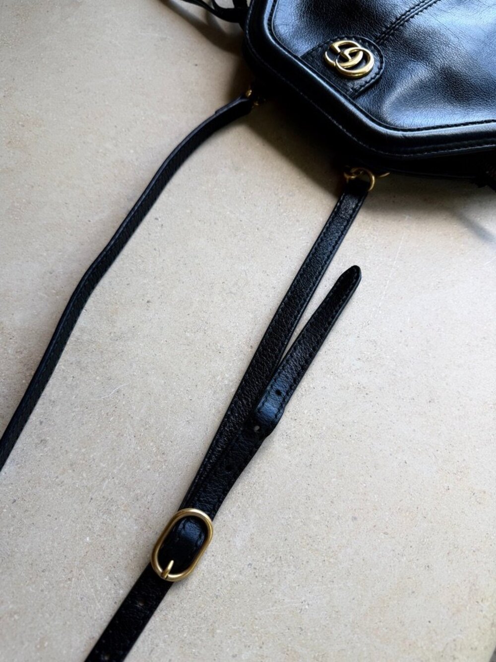 Gucci GG Marmont, Tiger Head, Shoulder Strap Leather Purse - Picture 9 of 16